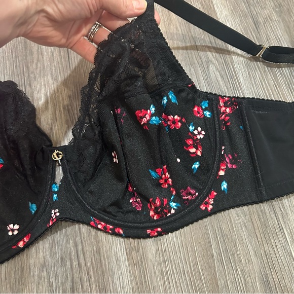 Ashley Graham Black Floral Lace Underwire Bra Size 44DD - Picture 6 of 10